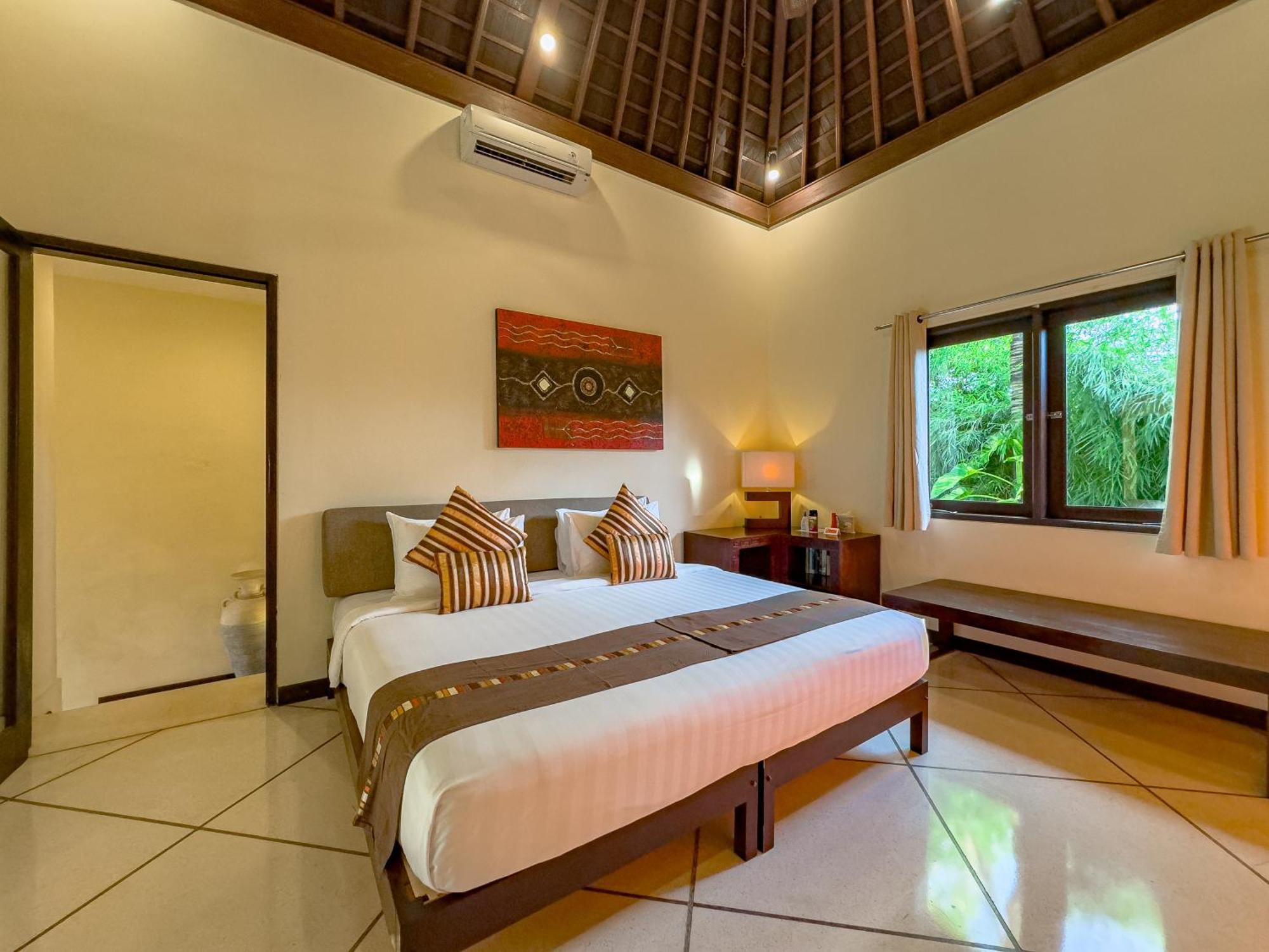 Villa Bugis Abimanyu Seminyak Exterior photo