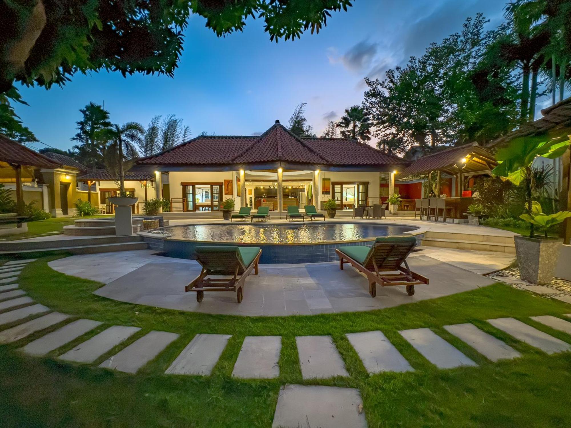 Villa Bugis Abimanyu Seminyak Exterior photo