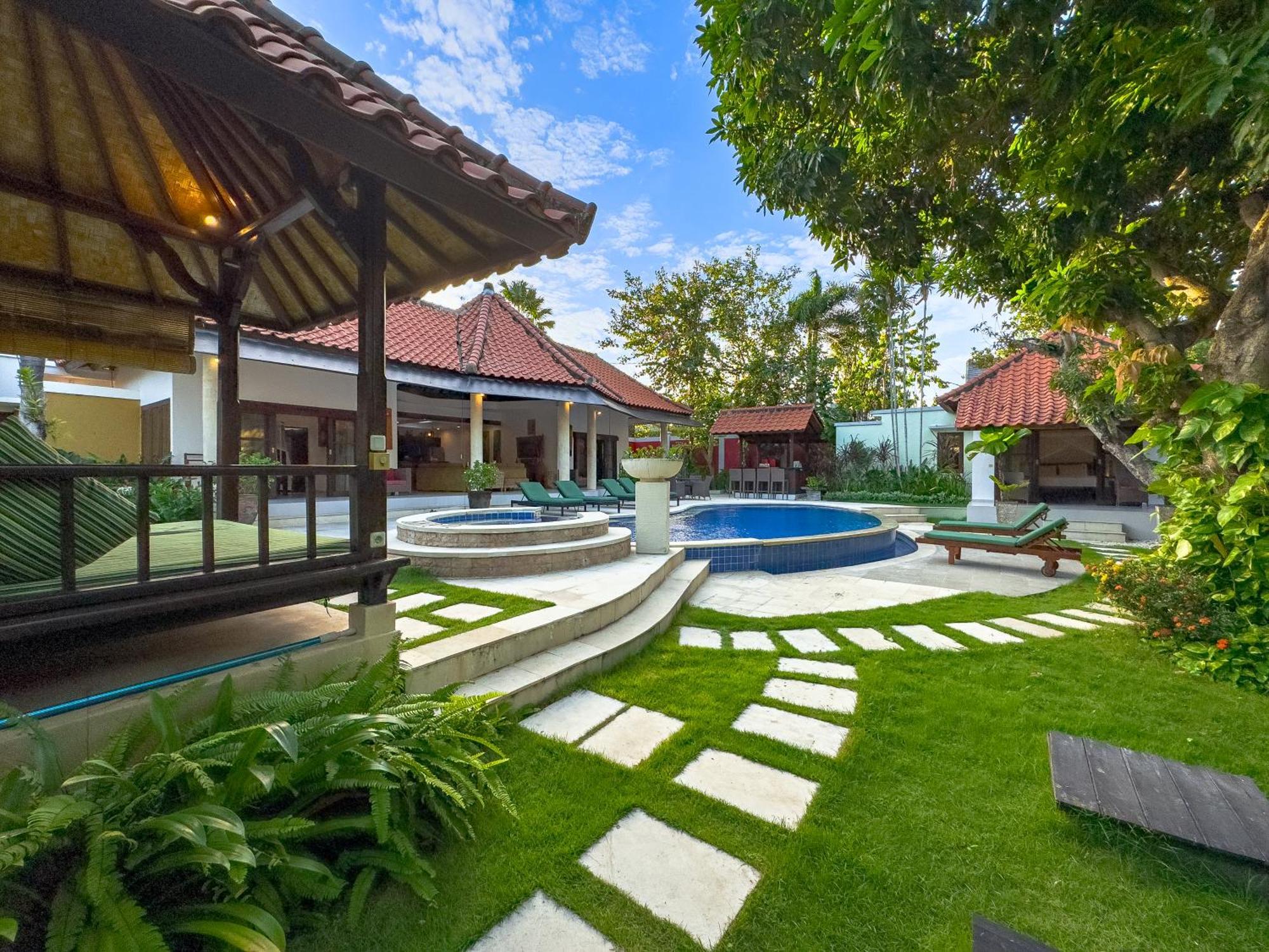 Villa Bugis Abimanyu Seminyak Room photo
