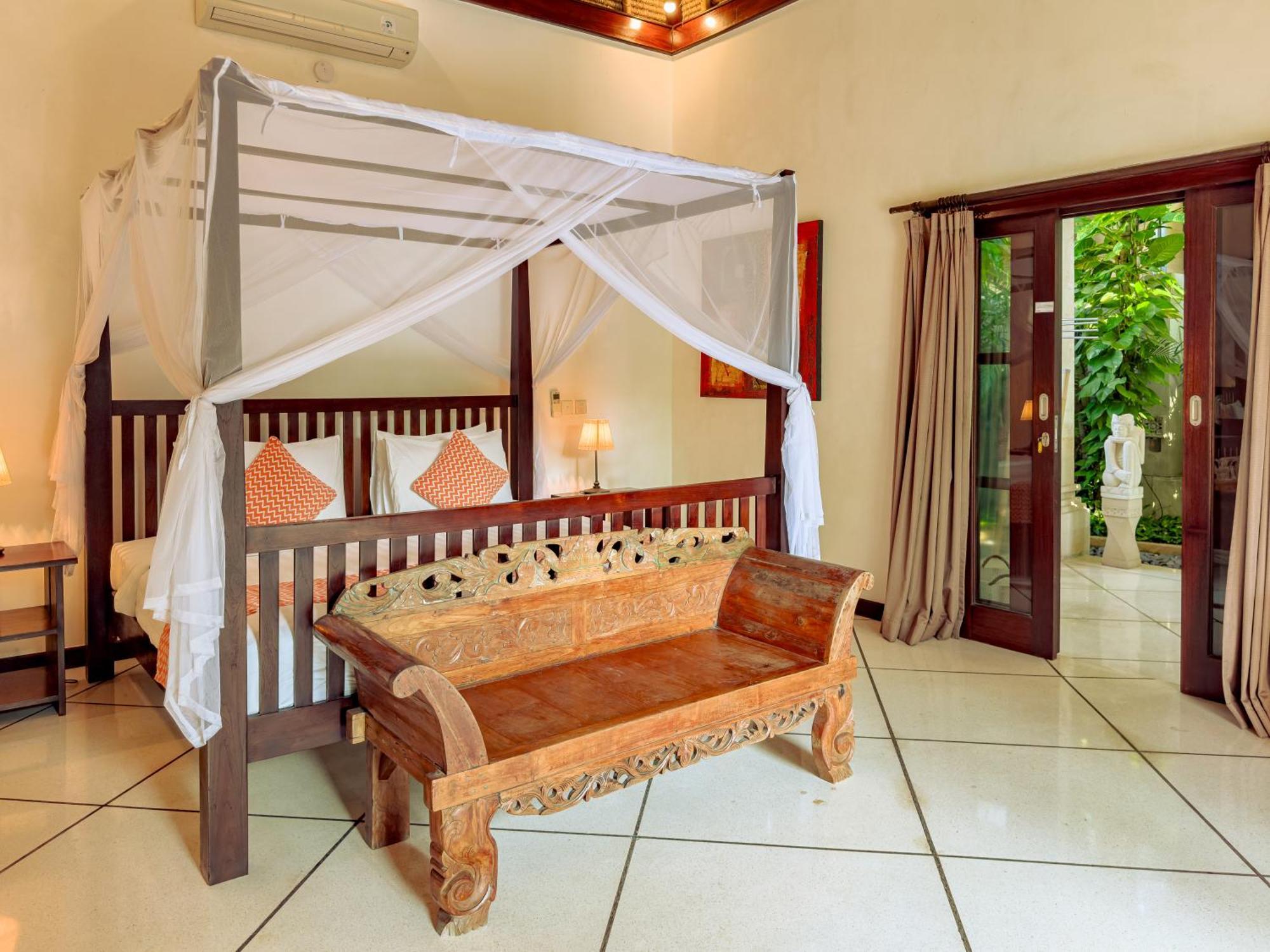 Villa Bugis Abimanyu Seminyak Room photo