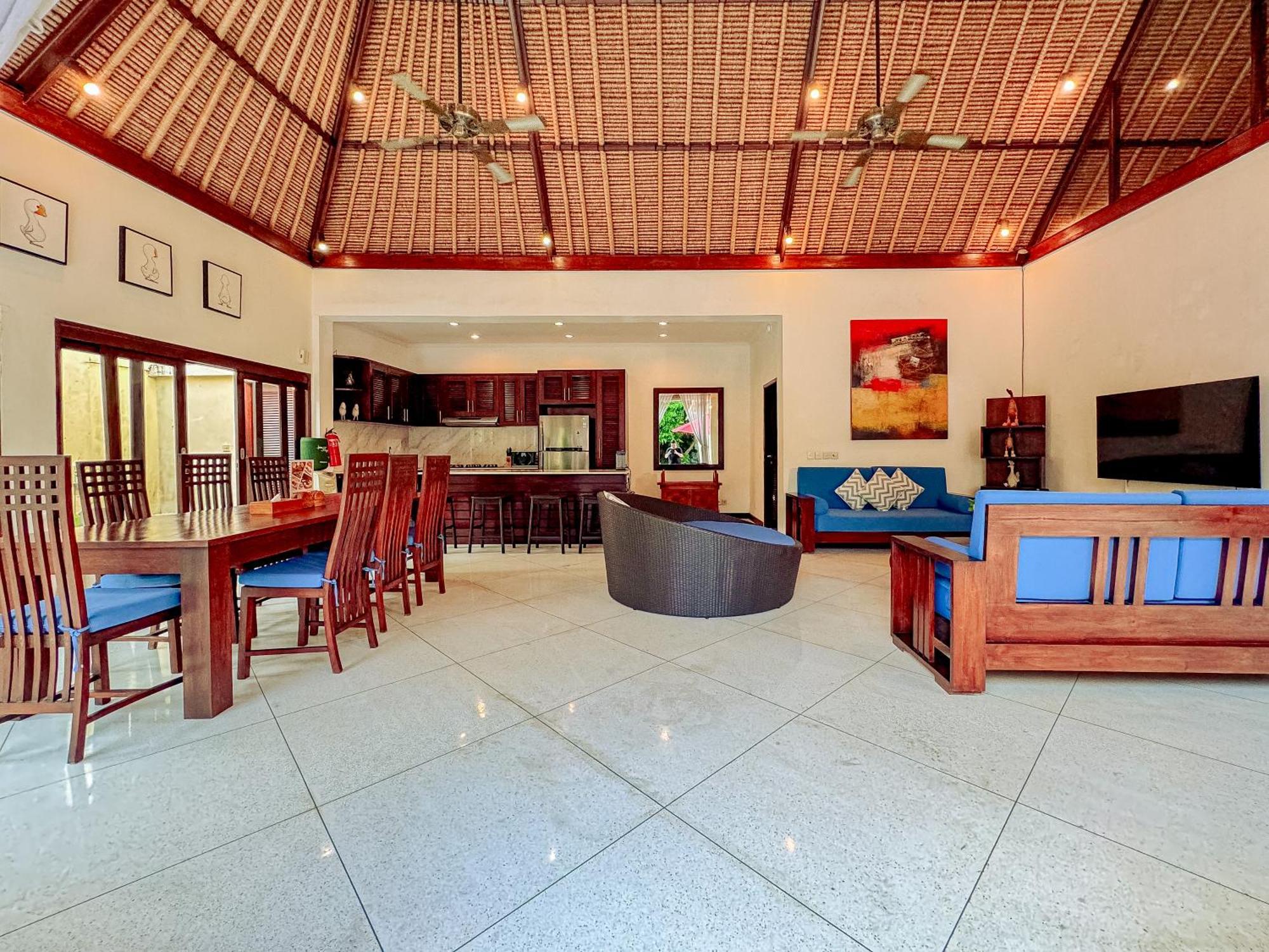 Villa Bugis Abimanyu Seminyak Room photo