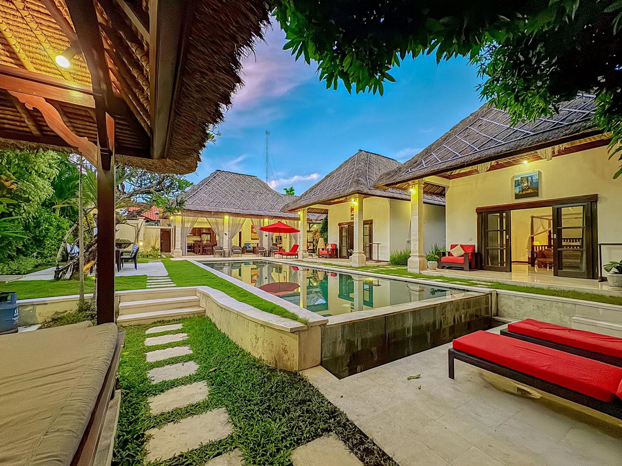 Villa Bugis Abimanyu Seminyak Room photo
