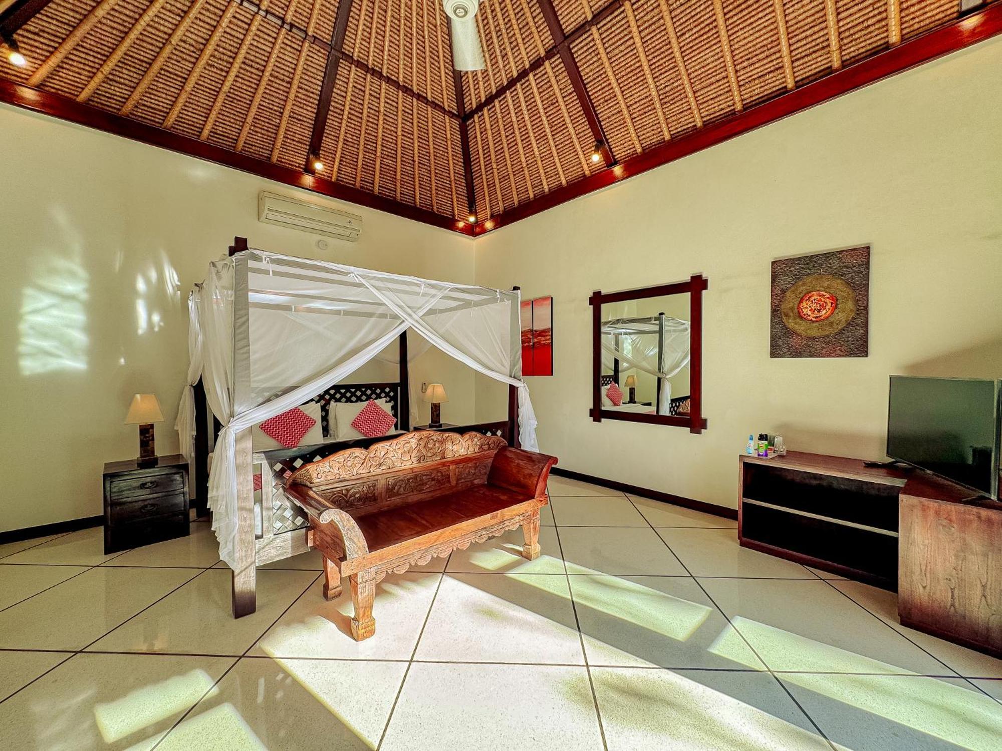 Villa Bugis Abimanyu Seminyak Room photo